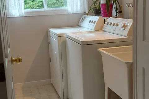 1087 Arnold Street, ON L0L 1W0