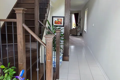 60 Holt Drive, ON L9R 1Z6