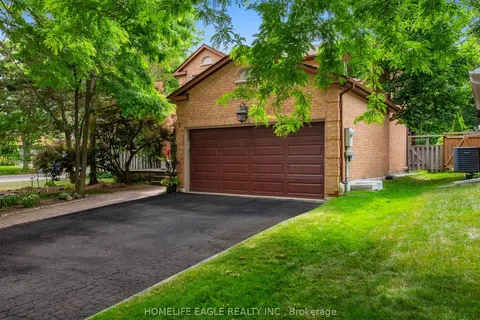 7 Moffat Crescent, ON L4G 4Z6