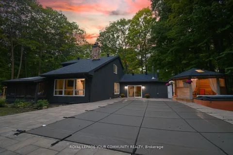 527 Big Bay Point Road, ON L9S 2N4