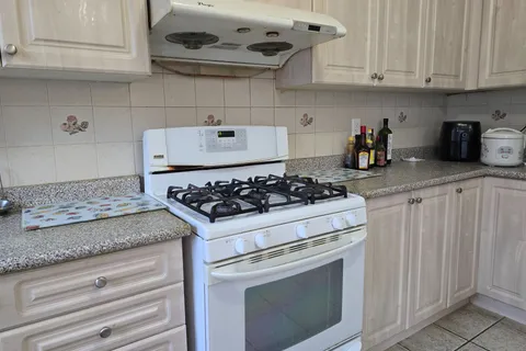 22 Renoir Drive, ON L4J 9A9