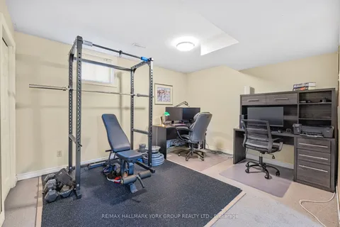 14 Anchor Court, ON L9N 1G1