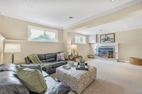 14 Anchor Court, ON L9N 1G1