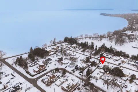 74 De La Salle Boulevard, ON L0E 1S0