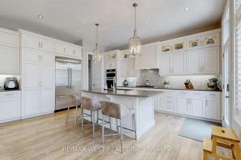 75 Cairns Gate, ON L7B 0P5