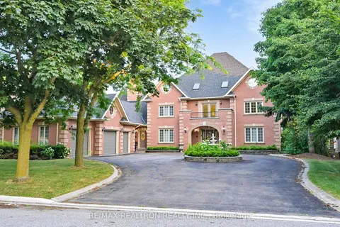 33 Oatlands Crescent, ON L4C 9P1