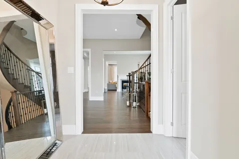 12 Macdonald Court, ON L4E 1E9