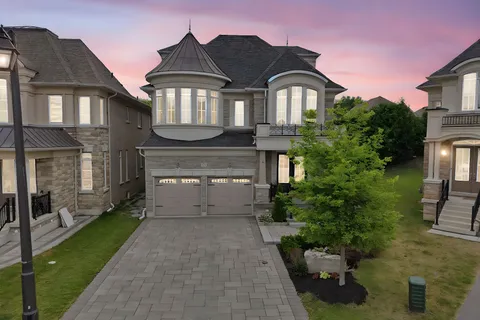 12 Macdonald Court, ON L4E 1E9