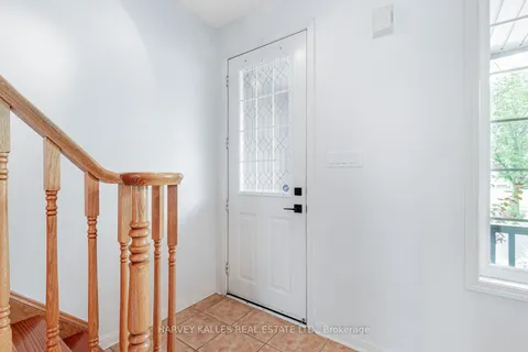 65 White's Hill Avenue, ON L6B 1C2