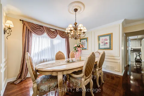 22 Chambery Crescent, ON L3R 6L5