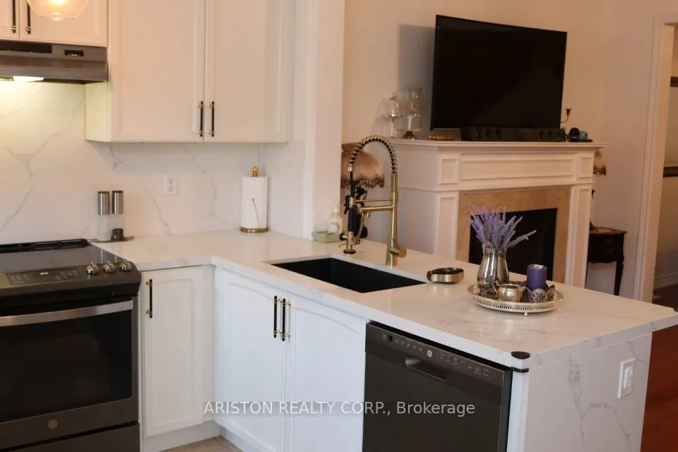 40 Alexie Way, ON L4H 3B8