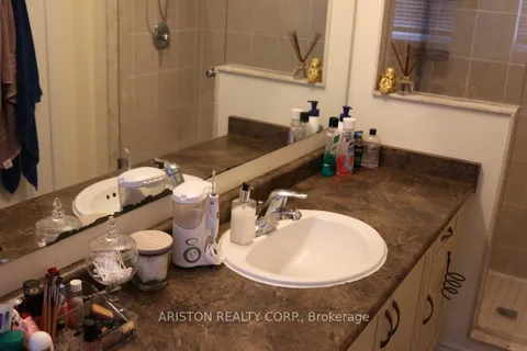 40 Alexie Way, ON L4H 3B8