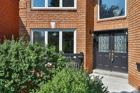 27 Green Acres Road, ON L4J 4S2