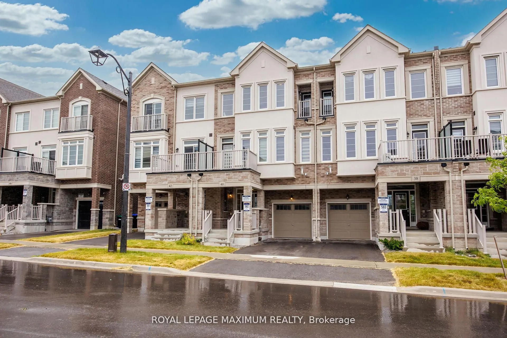 40 Rotary Way, ON L3Z 4P3