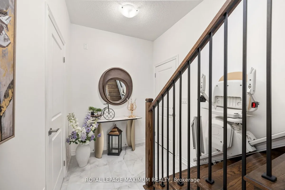 40 Rotary Way, ON L3Z 4P3