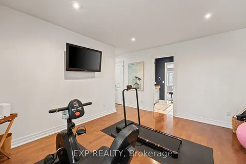 112 Tyler Street, ON L4G 2N3