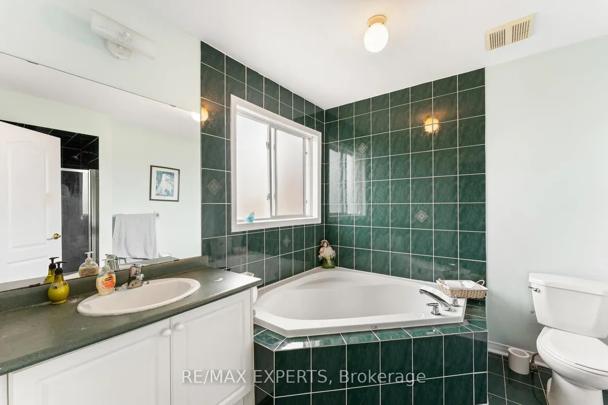 19 Maximillian Street, ON L4H 2S6