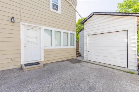 379 Simcoe Street, ON L3Y 2M4