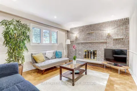 8 Kersey Crescent, ON L4C 3W3