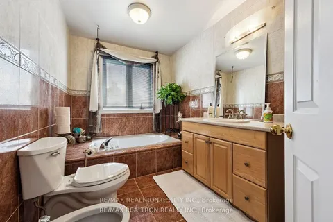 41 Bloomfield Trail, ON L4E 2K5