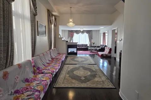 93 Oberfrick Avenue, ON L6A 0N9