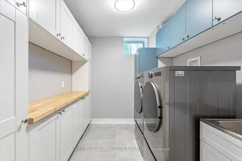 14 ALEXANDER HUNTER Place, ON L6E 1A8