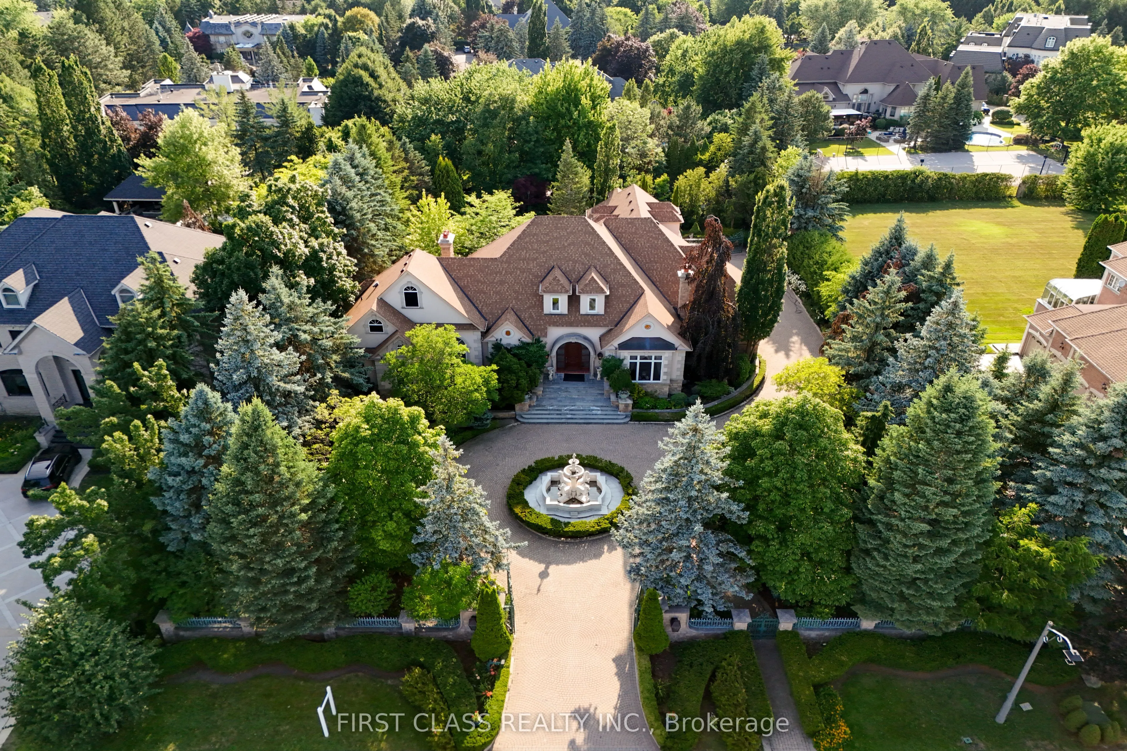 121 Flatbush Avenue, ON L4L 8K1