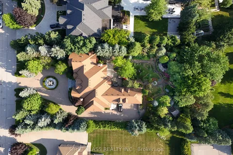 121 Flatbush Avenue, ON L4L 8K1