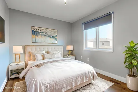 4 Kalmar Crescent, ON L4E 3Z3