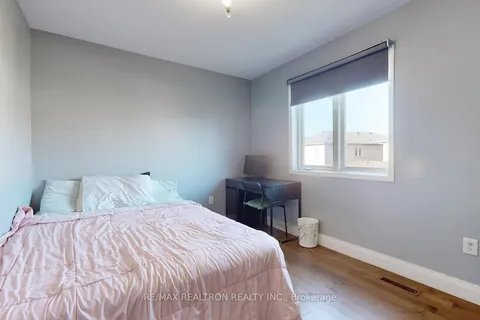 4 Kalmar Crescent, ON L4E 3Z3