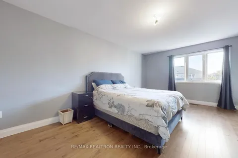 4 Kalmar Crescent, ON L4E 3Z3