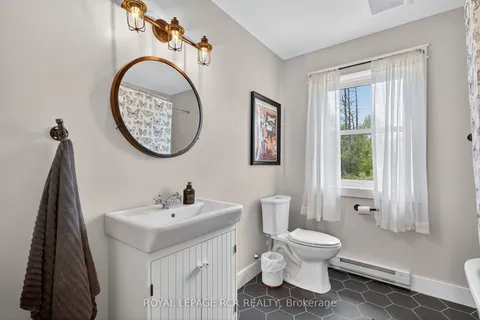 8 Mustard Street, ON L9P 1R2