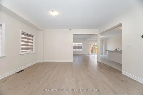 6 Mac Campbell Way, ON L3Z 4M7