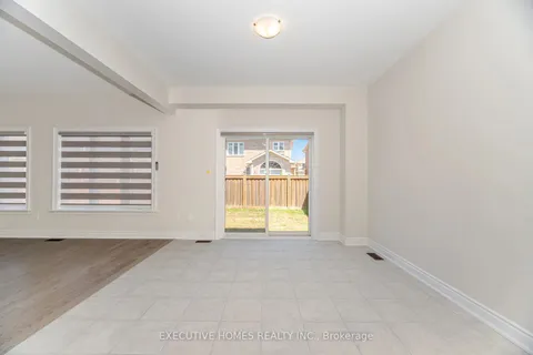 6 Mac Campbell Way, ON L3Z 4M7