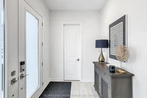 84 Pine Hill Crescent, ON L4G 3X9