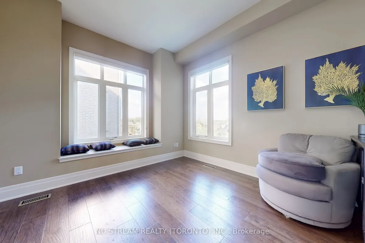 23 Finesse Court, ON L4E 0W7