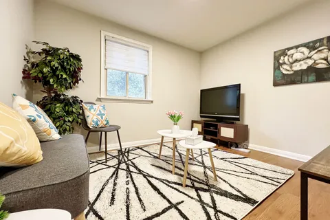 24 Gentry Crescent, ON L4C 2G9