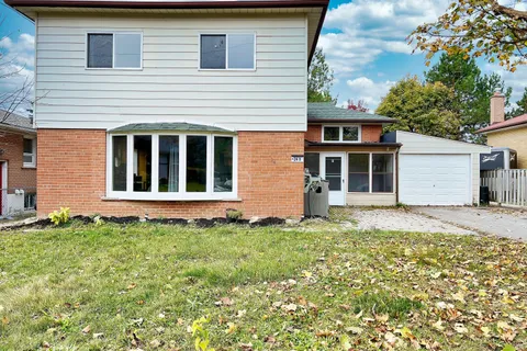 24 Gentry Crescent, ON L4C 2G9