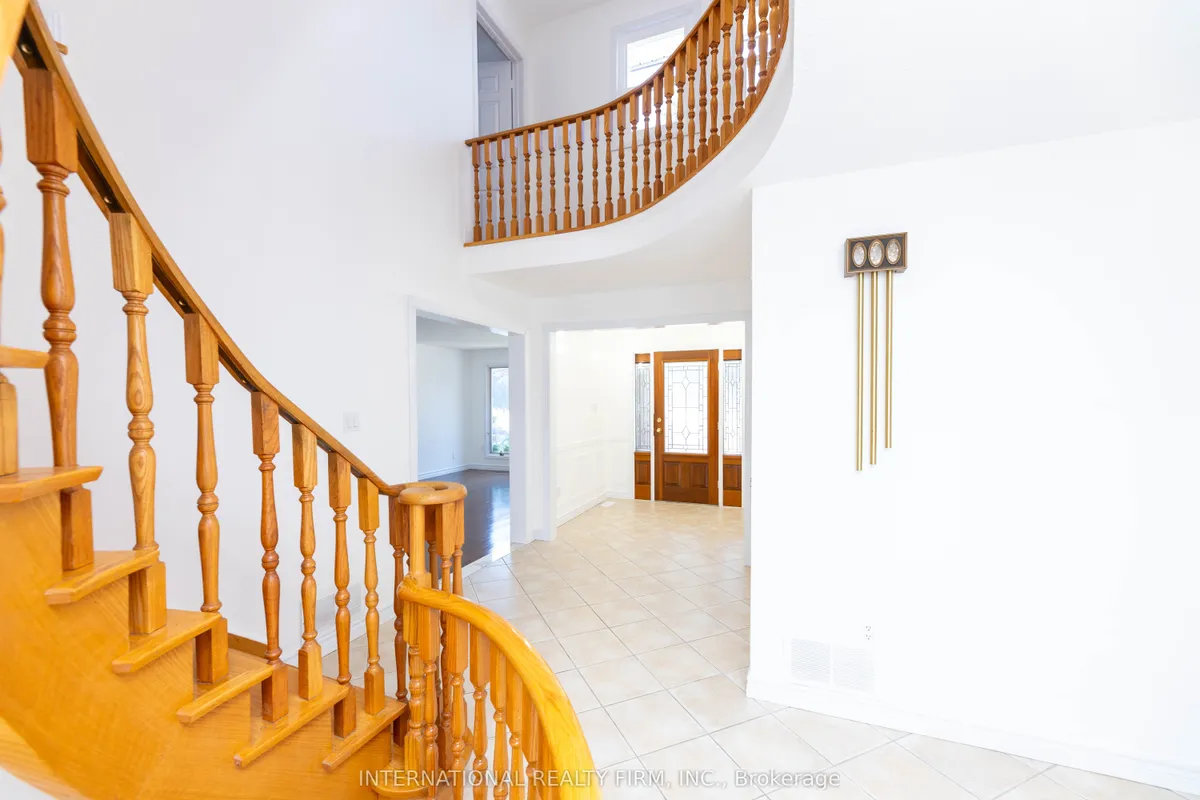 17 Southview Drive, ON L4K 2K8