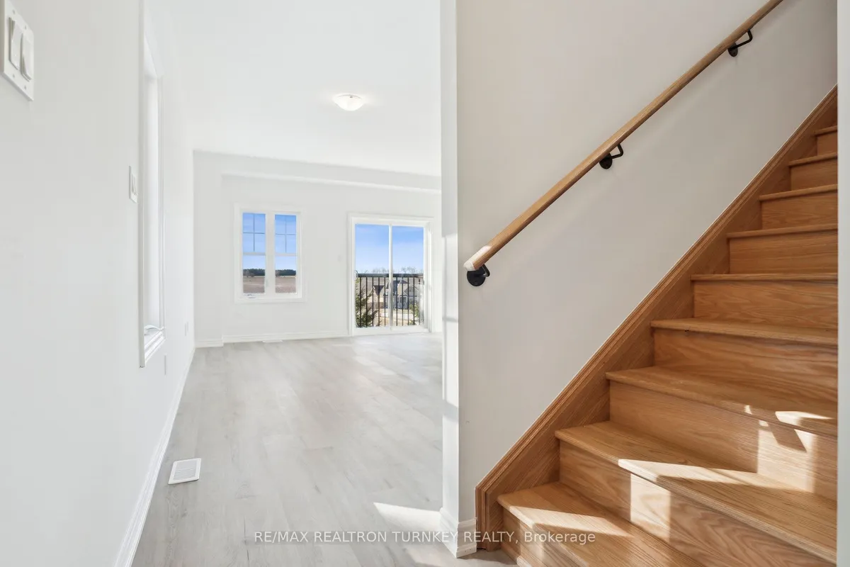 15 Ravenscraig Place, ON L0L 1L0