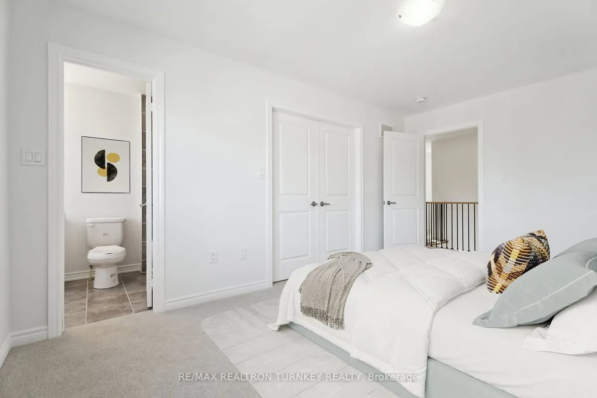 15 Ravenscraig Place, ON L0L 1L0