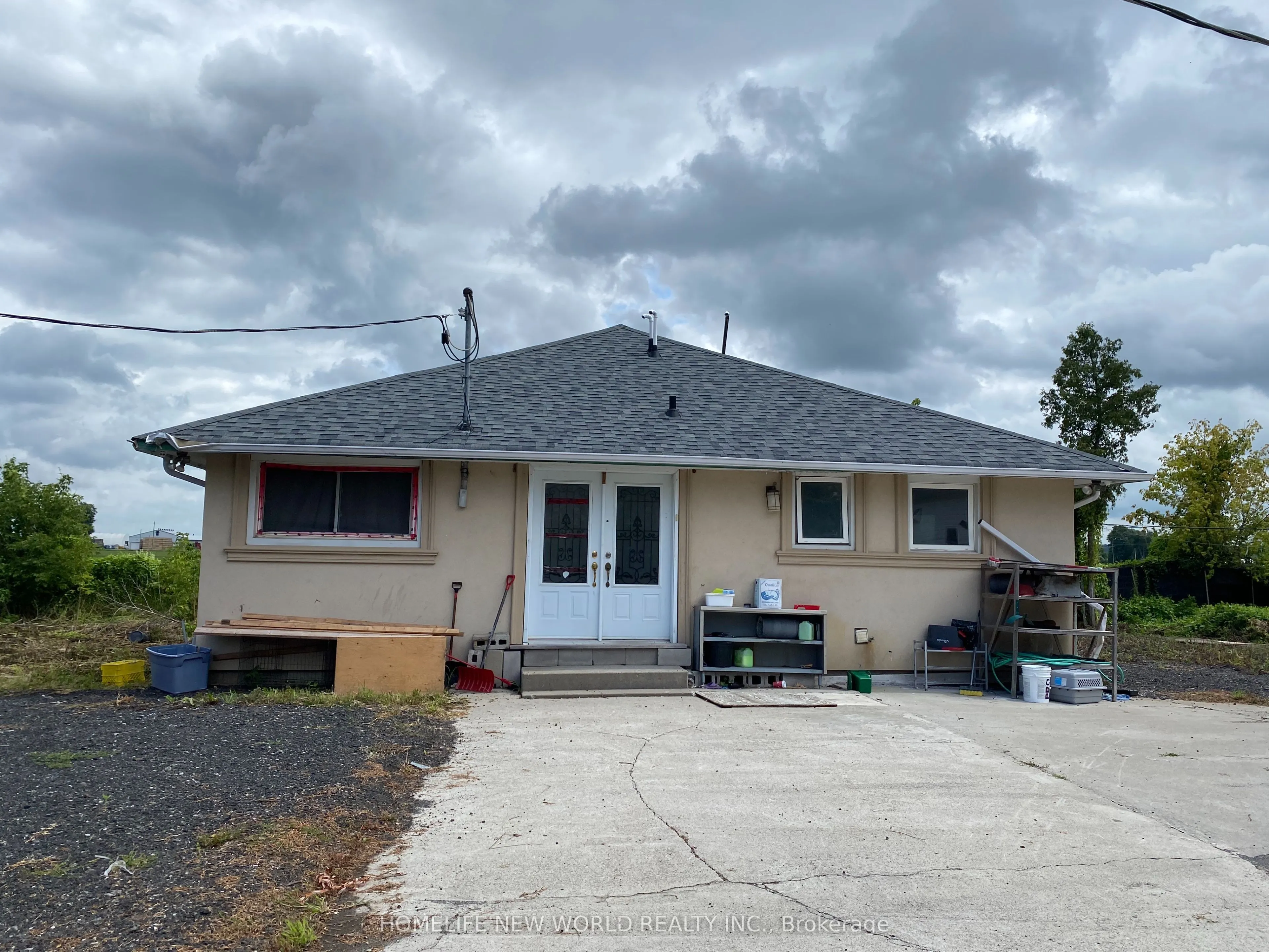 671 Canal Road, ON L3Z 4C5