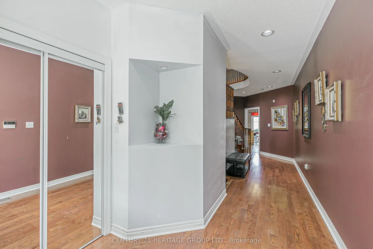 80 Santa Maria Trail, ON L6A 3G9