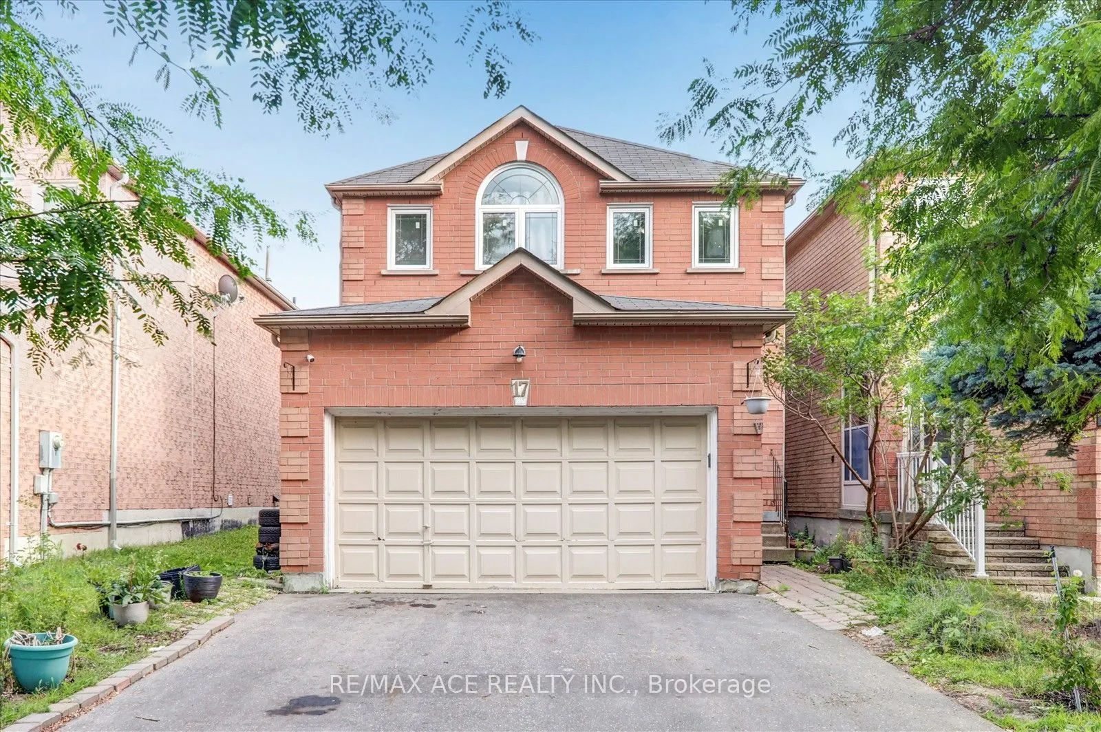 17 Kenborough Court, ON L3S 3P3