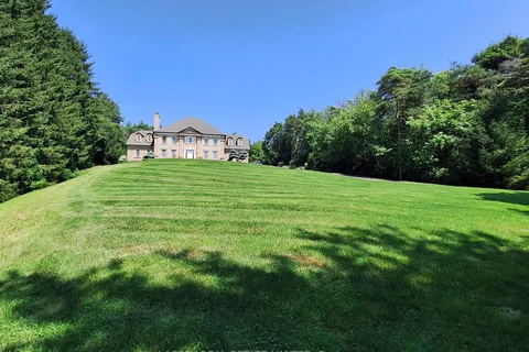 2508 16th Side Road, ON L7B 1A3