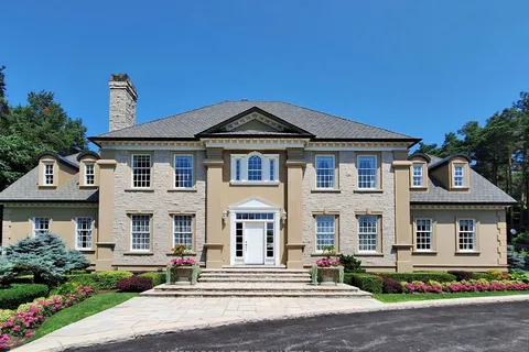 2508 16th Side Road, ON L7B 1A3