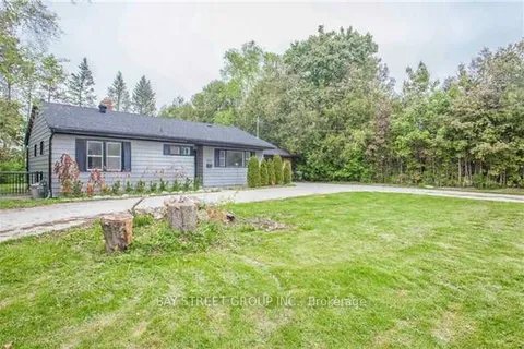 1011 Janette Street, ON L3Y 3C4