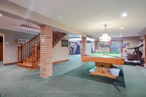 18 Hill Top Trail, ON L4A 7X4