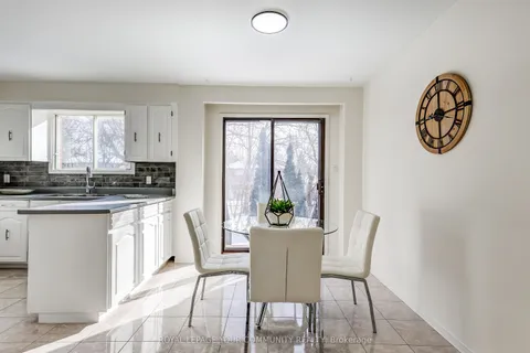 37 Mackay Drive, ON L4C 6N9