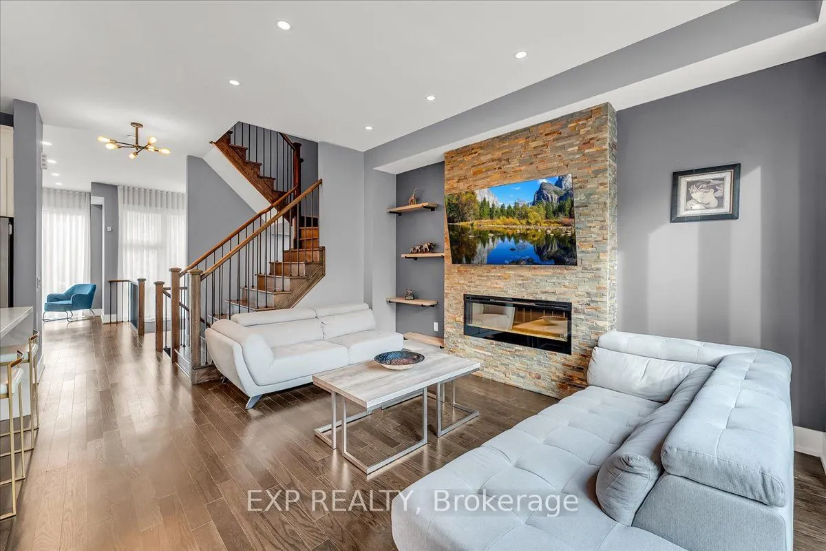 28 Crestridge Drive, ON L4J 0K1